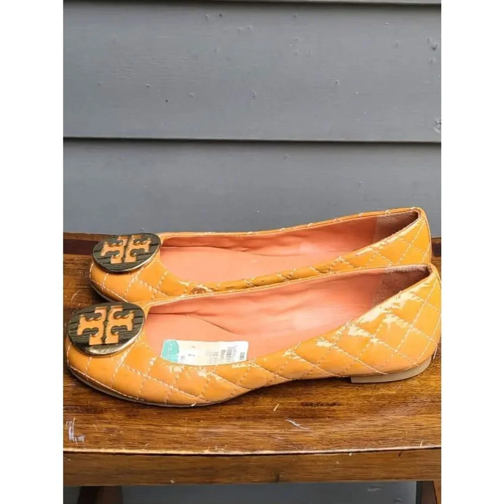 Tory Burch Reva Peach Quilted Patent Leather Flats size 7 NWT stained
